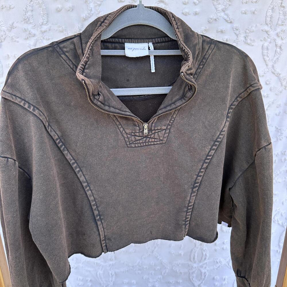 Out from under Urban Outfitters Sz M